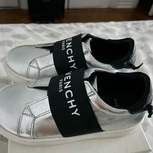 Givenchy Kids logo-strap slip on sneakers